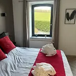 בית נופש House Noyer